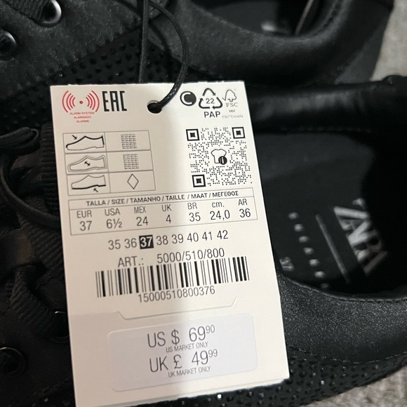 Zara Sneakers Women's Size 6.5 Euro 37 Black Embellished Lace Up Flat NEW - Picture 3 of 7